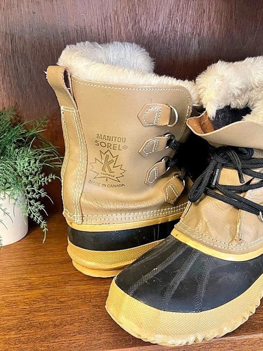 Sorel Caribou Winter Boots Brown & Black size 8 women’s